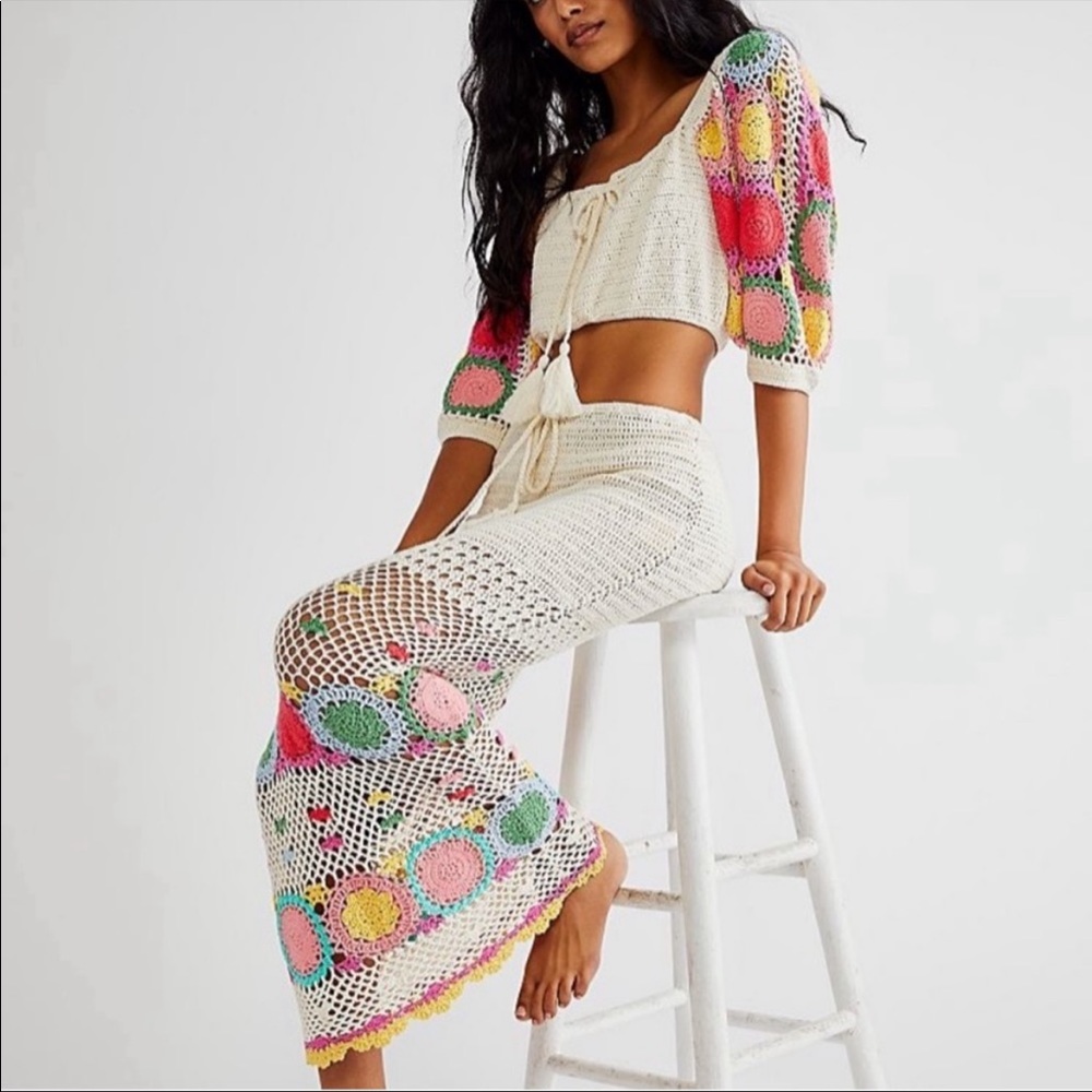 SOLD❗️Let the sunshine in crochet set
